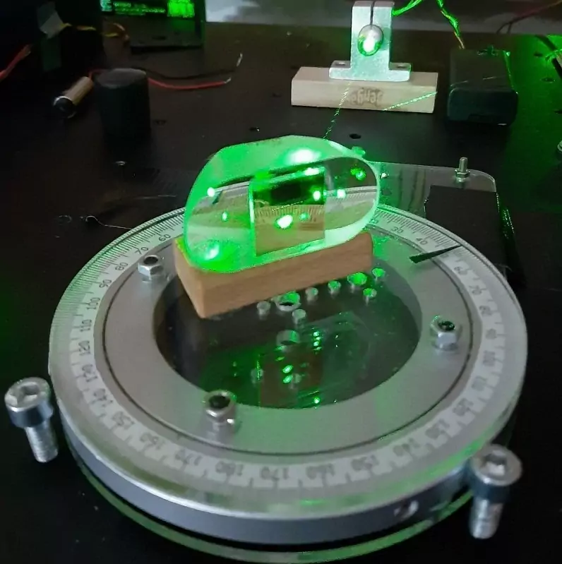 risonanza plasmonica di superficie